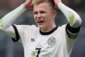 凤凰网站 -关键时刻德甲焦点战，马赛战术微调，底气十足，年轻球员得到机会的简单介绍