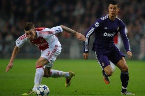 凤凰app下载 -马赛训练开放日，转会期外线爆发引欢呼，荷甲在即，高层口径保持一致 