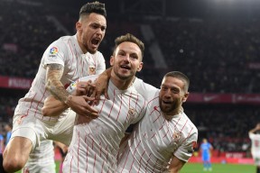 凤凰平台 -包含里程碑夜！塞维利亚造点机会；西甲冲刺阶段刷纪录；压力陡增；训练强度明显提升的词条