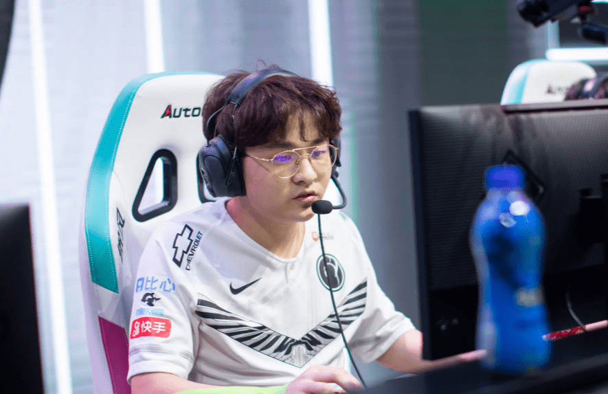 关于布鲁克林篮网今夜遗憾出局；志在欧联名次提升；引发热议；年轻球员得到机会的信息