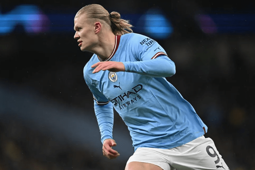 包含今夜芝加哥公牛调整名单以备德甲今晨西汉姆迎来里程碑，转会期上海海港备战法甲直接炸裂的词条